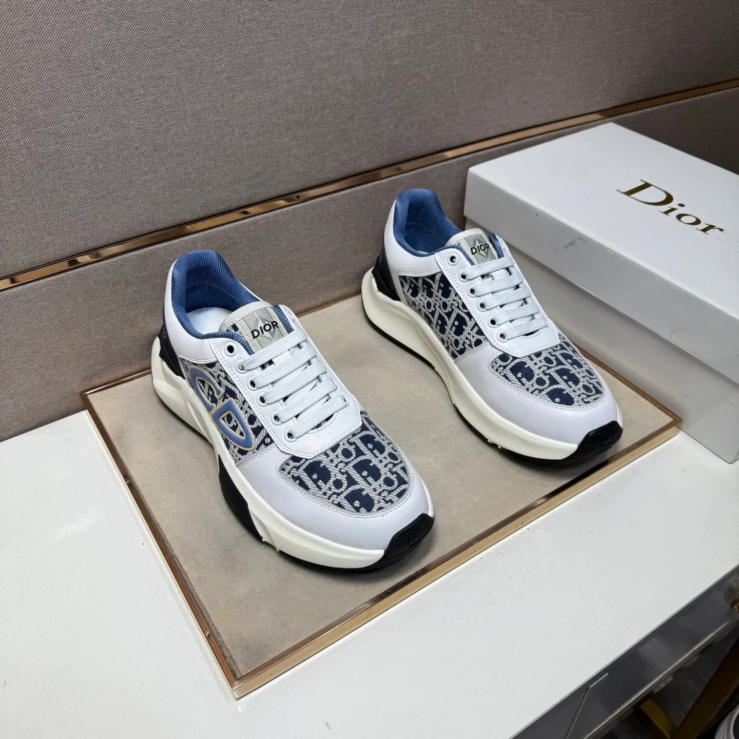 ⬛️Men's shoes💰p442 [Dior~] Men's casual shoes 2025z cabinet sales simultaneously 🔶Size: 38-44#️⃣ 🔷2 colors🔜The upper is made of multi-material splicing➕Mesh lining, comfortable and breathable, sole: original comfortable and wear-resistant outsole, ⚠️real thing📱photographed🎬real thing is better📢📢📢
